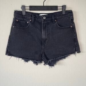Abercrombie & Fitch The Mom Short High Rise Washed Black Cut off Denim Size 29/8